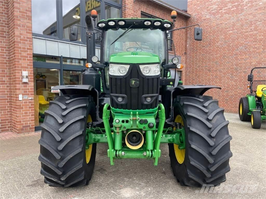John Deere 6215R Tractores