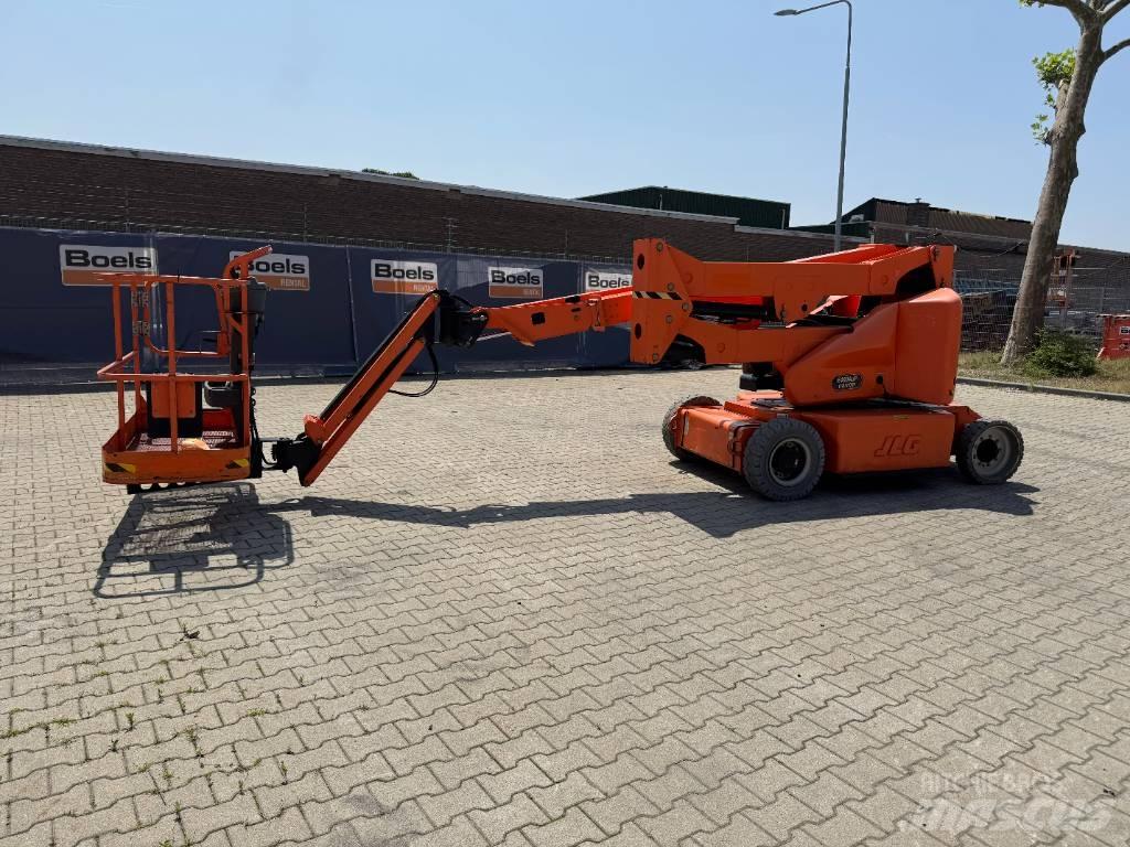 JLG E400AJPN Plataforma de trabajo articulada