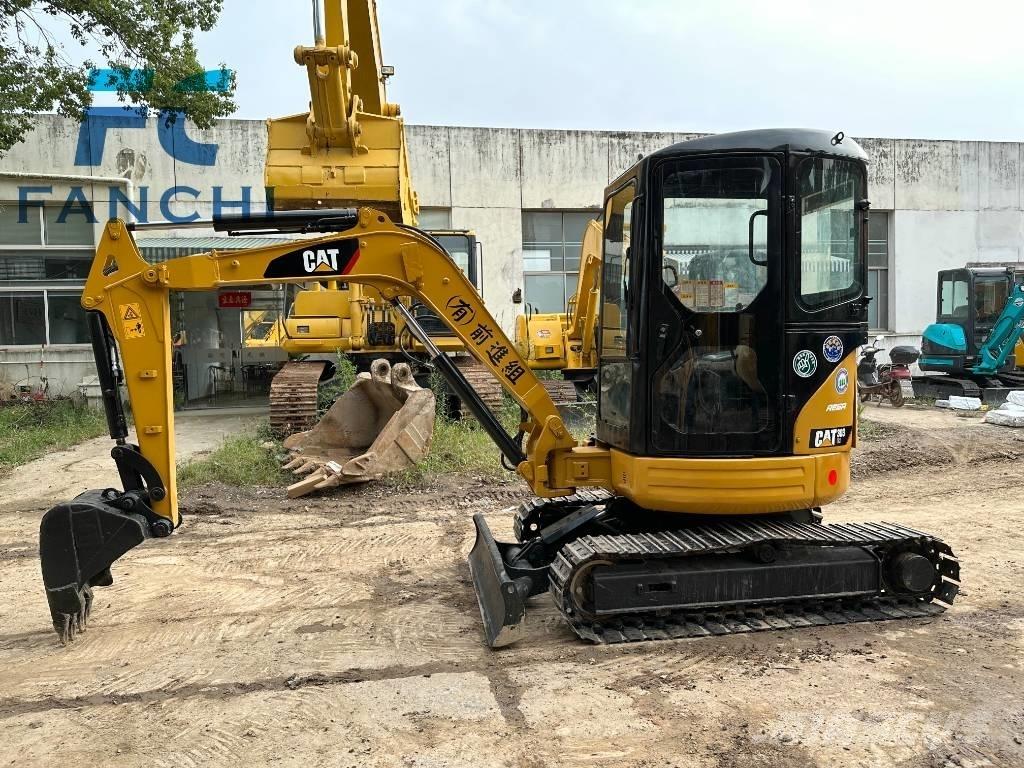 CAT 303 CR Mini excavadoras < 7t