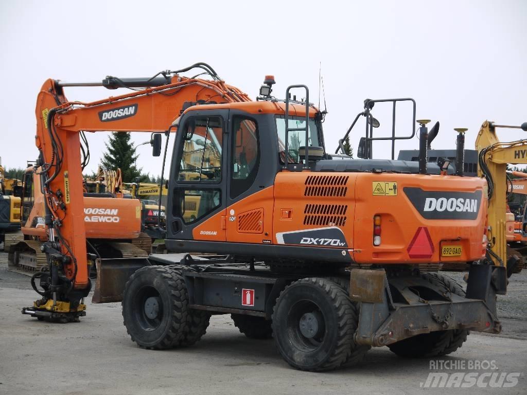 Doosan DX 170 W-5 Excavadoras de ruedas