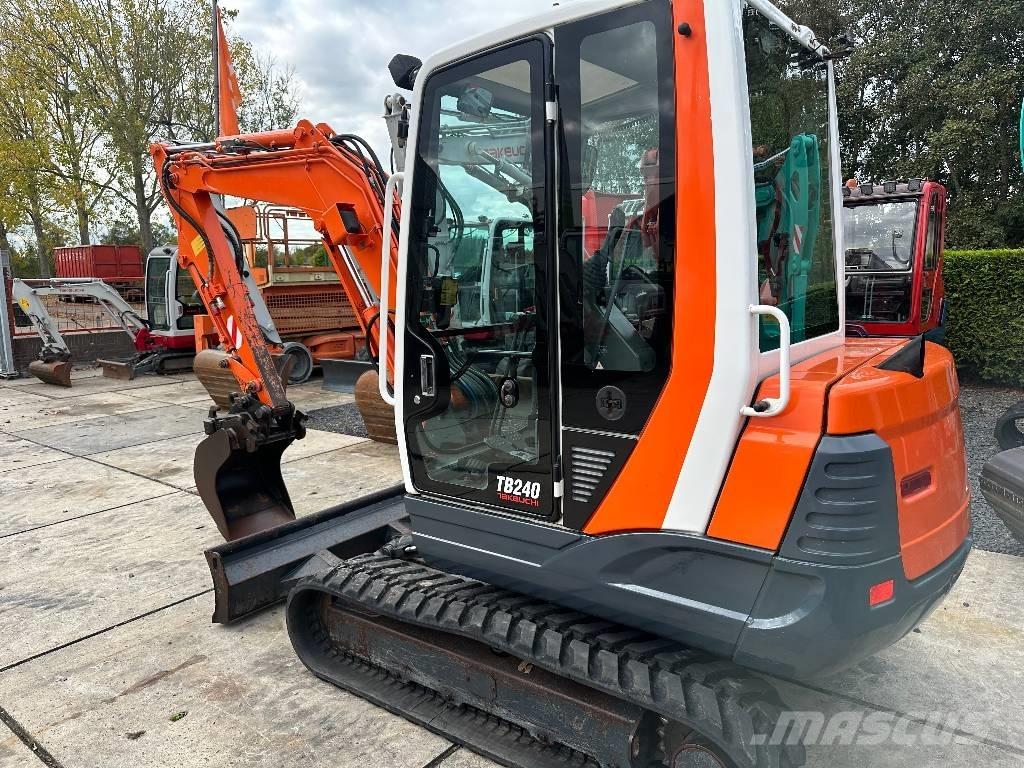 Takeuchi TB 235 CR Mini excavadoras < 7t