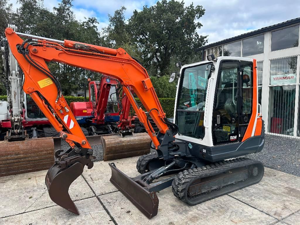Takeuchi TB 235 CR Mini excavadoras < 7t