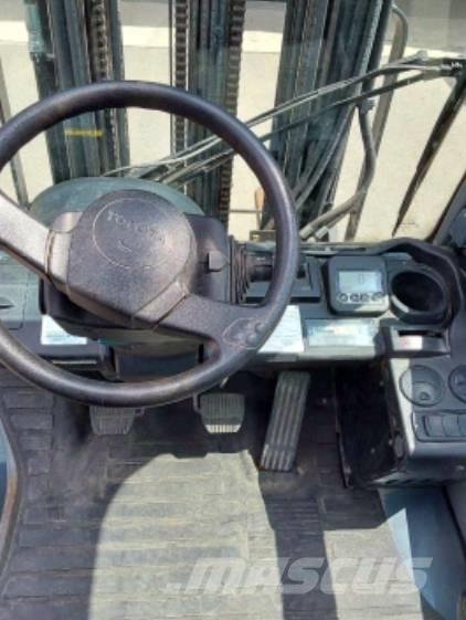 Toyota 02-8 FDF 25 Carretillas diesel