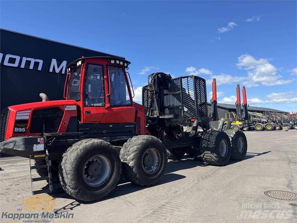 Komatsu 895 Autocargadoras