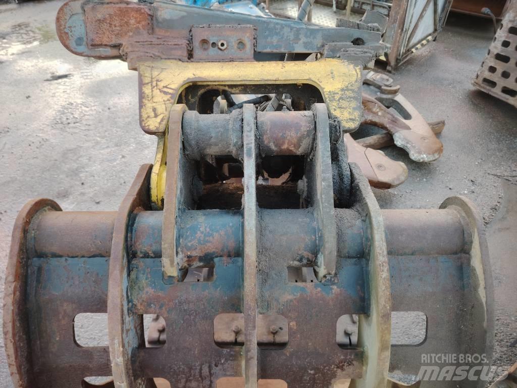 Engcon Koura Pinzas