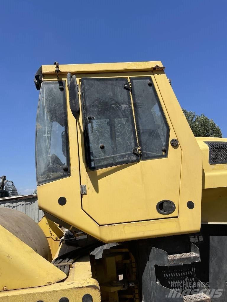 Bomag 226-4 Rodillos de un solo tambor