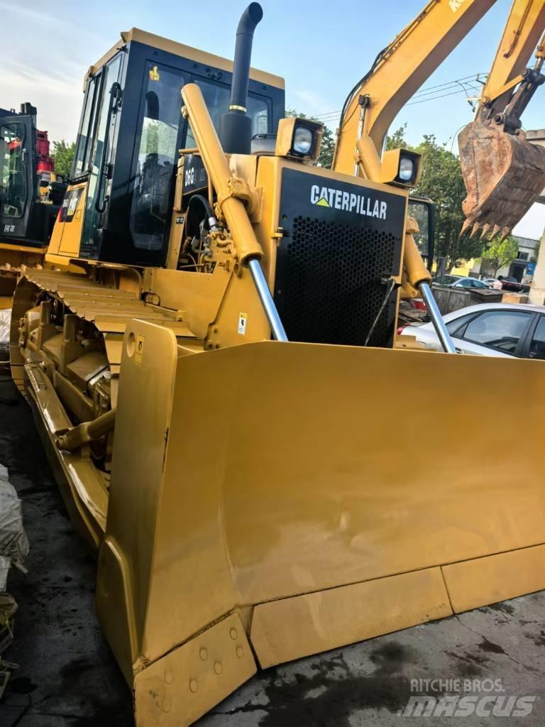CAT D6G Buldozer sobre oruga
