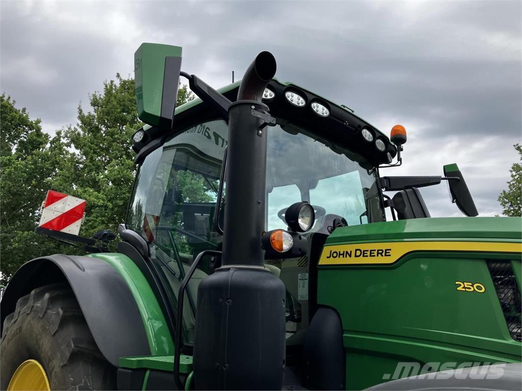 John Deere 6R 250 Tractores