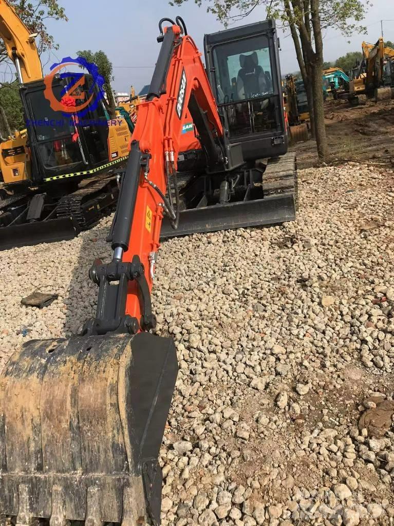 Doosan DX 60 Mini excavadoras < 7t