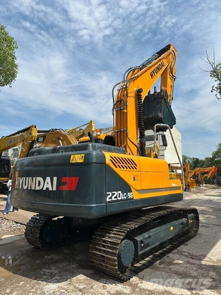 Hyundai 220LC-9S Excavadoras de cadenas