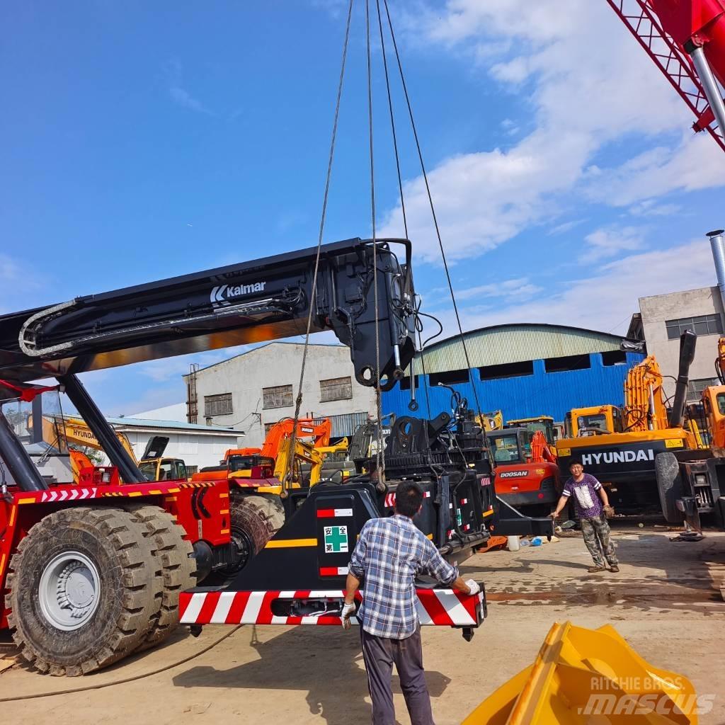 Kalmar DRF 450 Manipulador de contenedores