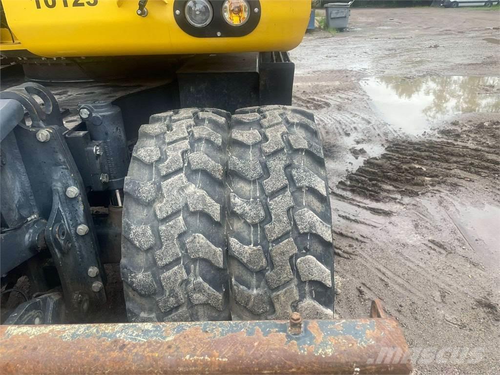 Komatsu PW148-10 Excavadoras de ruedas