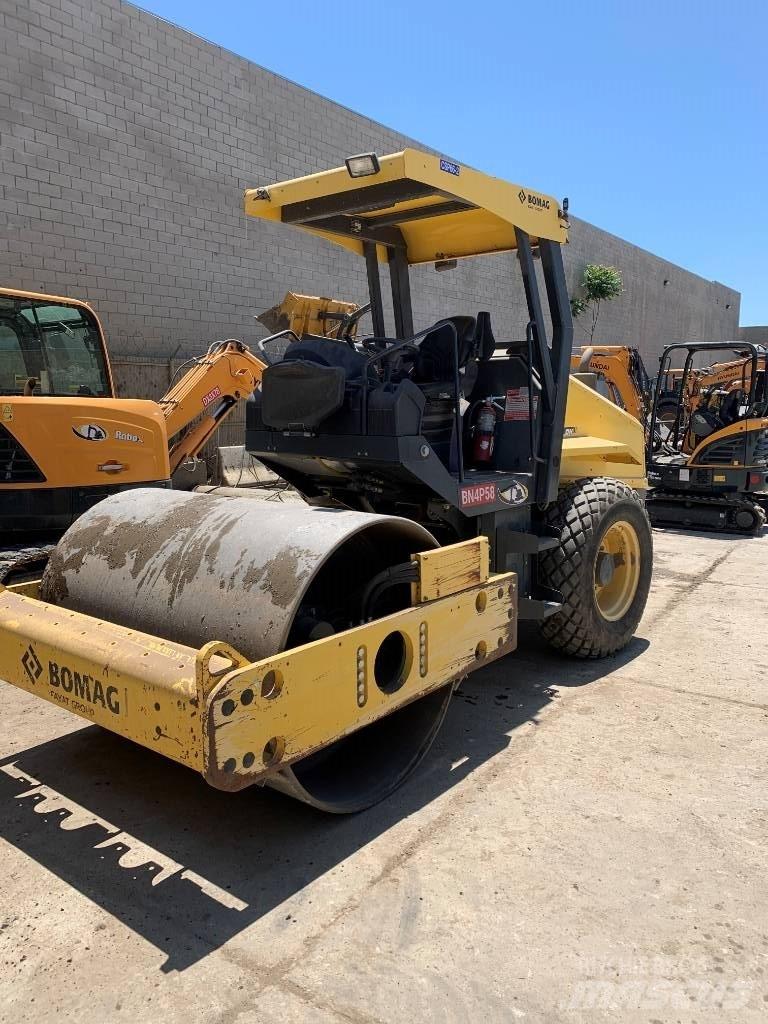 Bomag BW 177DH-50 Rodillos de un solo tambor