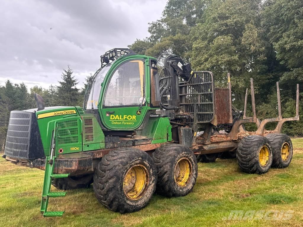 John Deere 1110 E Autocargadoras