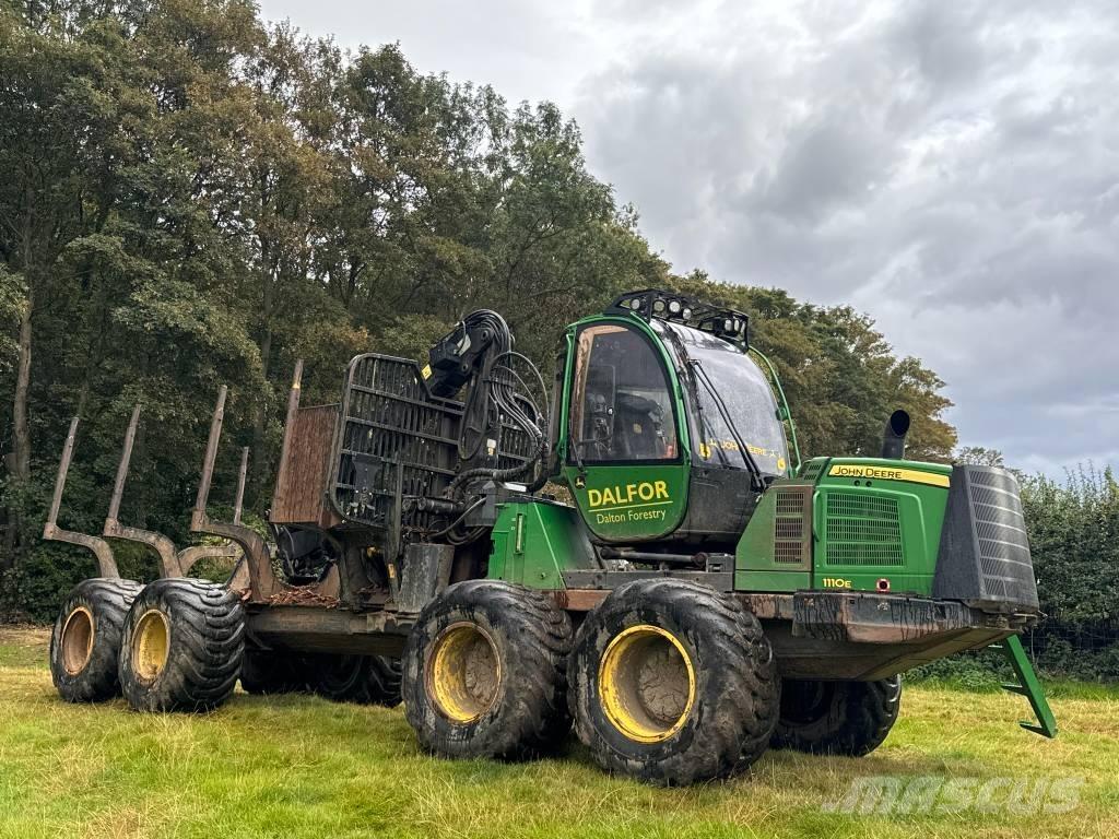 John Deere 1110 E Autocargadoras