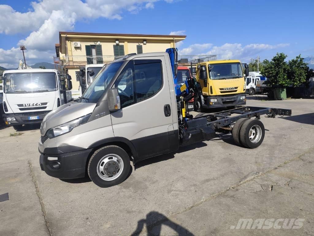 Iveco Daily 35-130 Camiones grúa