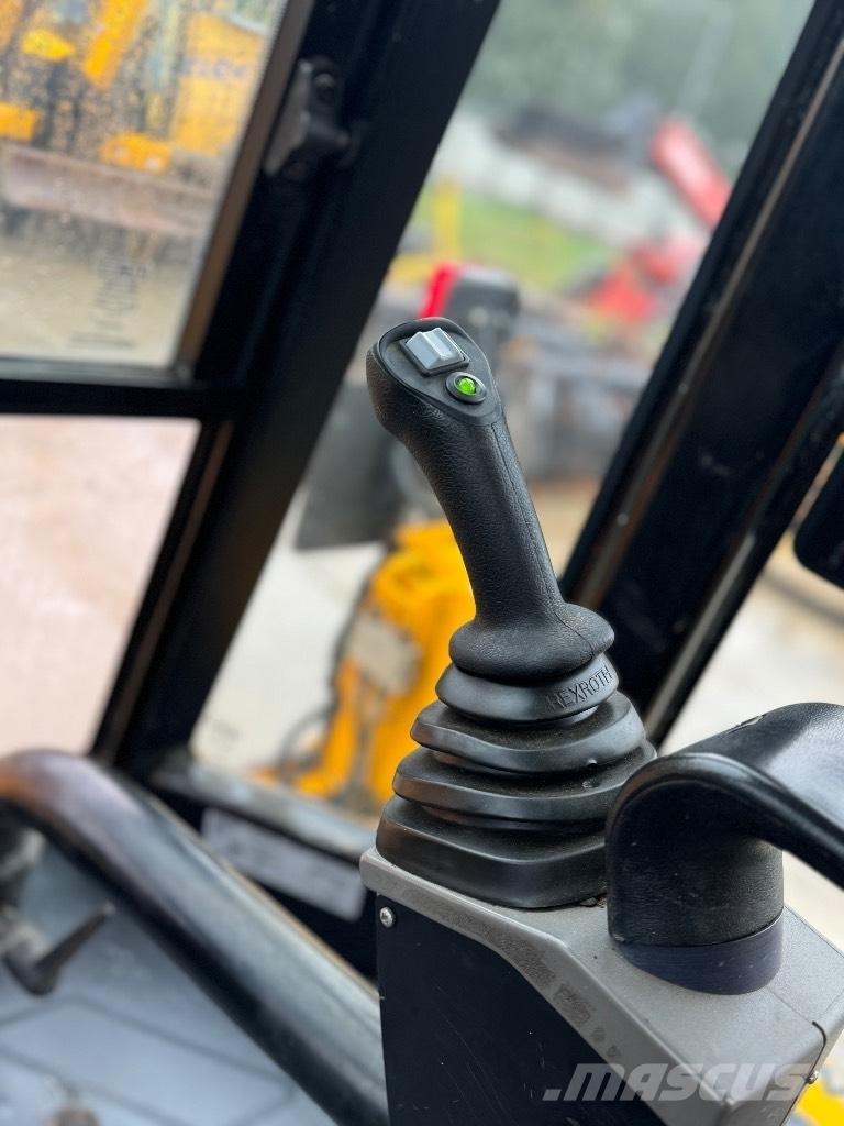 JCB 3 CX / compact Retrocargadoras