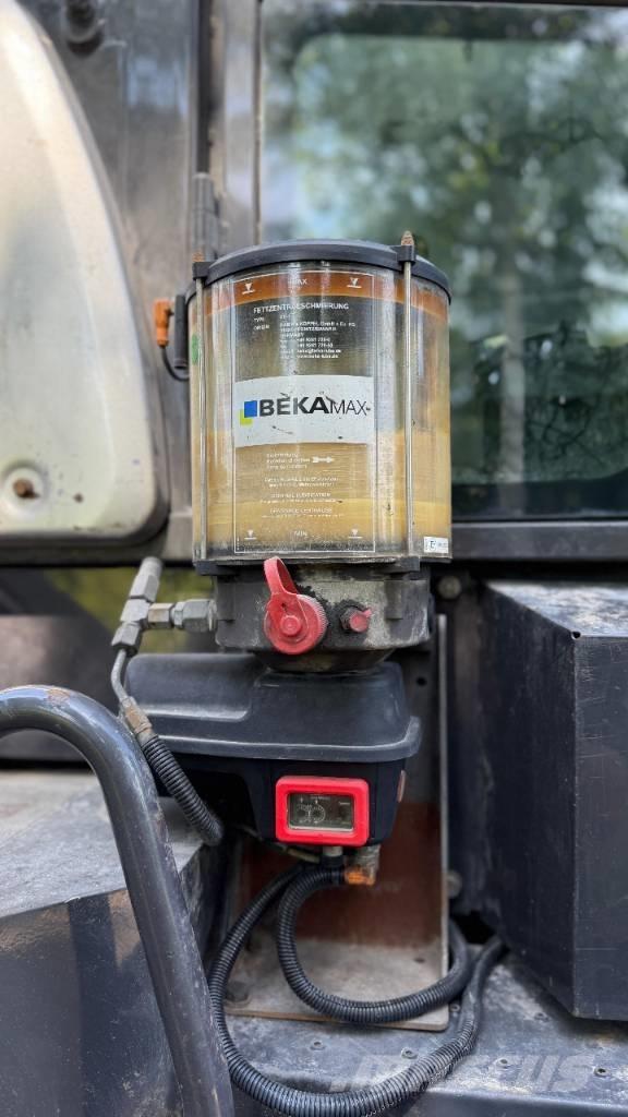 Hitachi ZW 140 Cargadoras sobre ruedas