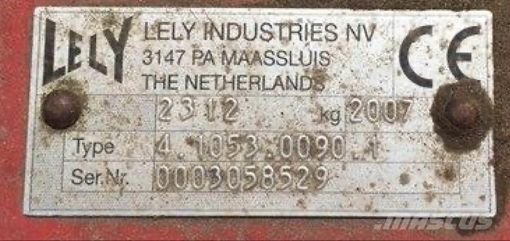 Lely LOTUS 1020 Rastrillos y henificadores