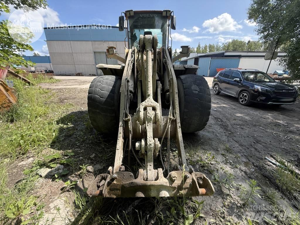Volvo L 120 Cargadoras sobre ruedas