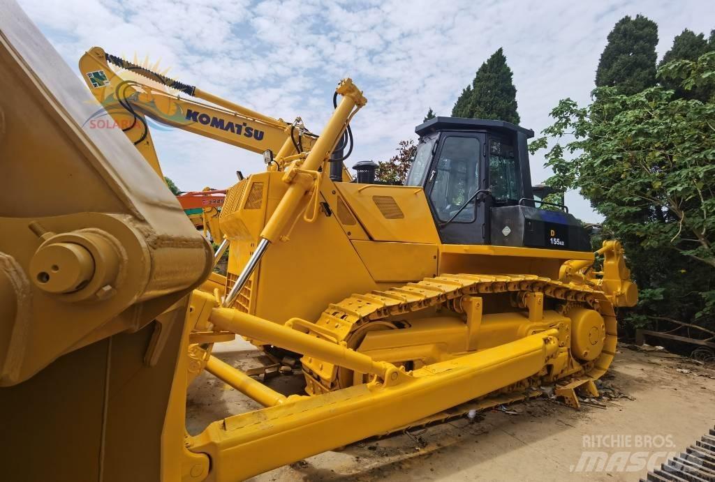 Komatsu D 155 AX Buldozer sobre oruga