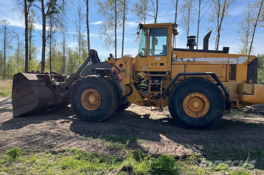 Volvo L 220 Cargadoras sobre ruedas