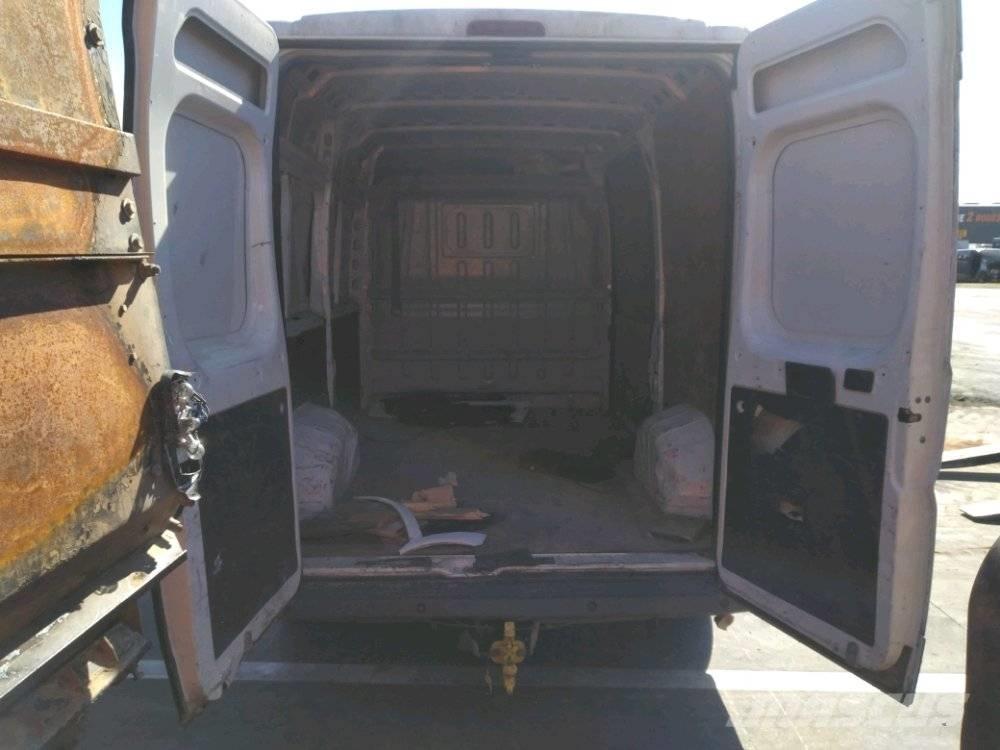 Peugeot BOXER 3 Furgonetas de caja cerrada