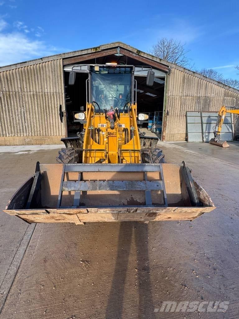 HZM 825 Cargadoras sobre ruedas