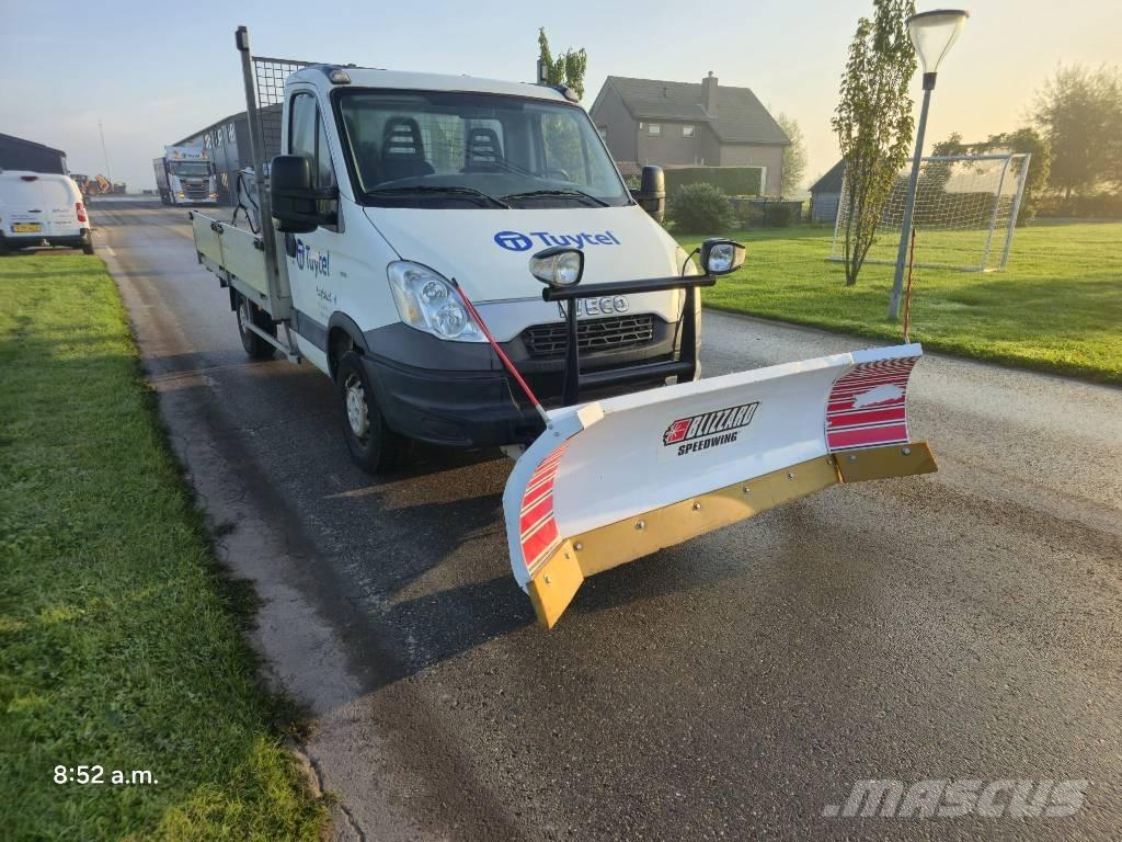 Iveco daily 35 s17 Furgonetas caja abierta
