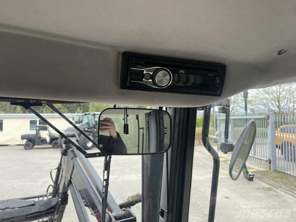 Valtra A 83 Tractores
