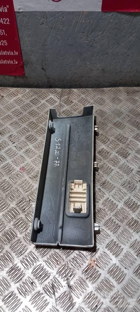 Scania G 400   1779118 Cabinas e interior