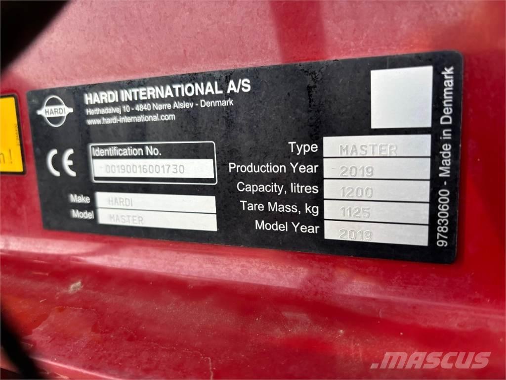 Hardi Master 1200 Pulverizadores arrastrados
