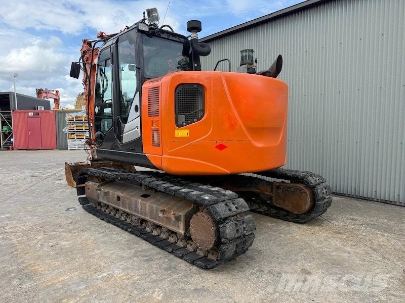 Hitachi ZX 135 US-5B Excavadoras de cadenas