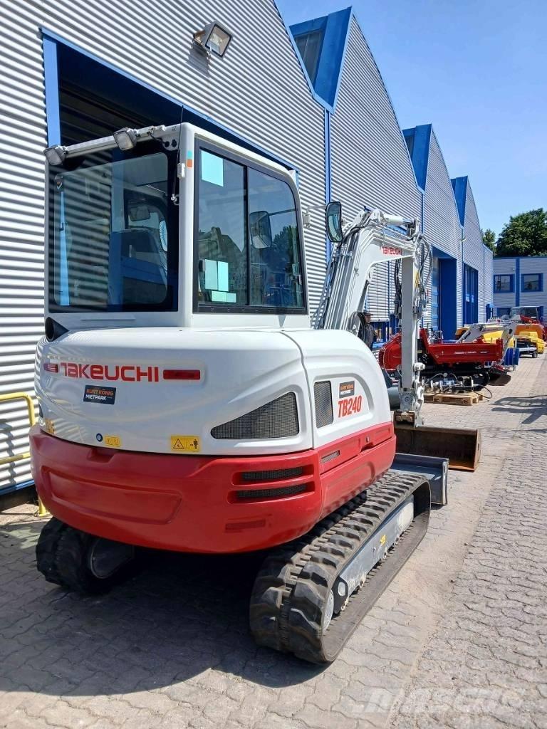 Takeuchi TB 240 DPF Mini excavadoras < 7t