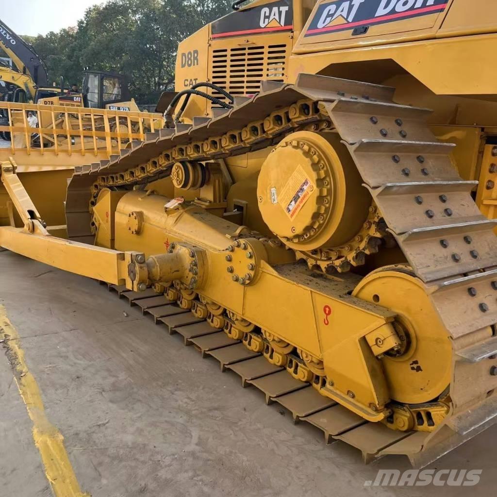 CAT D 8 R Buldozer sobre oruga