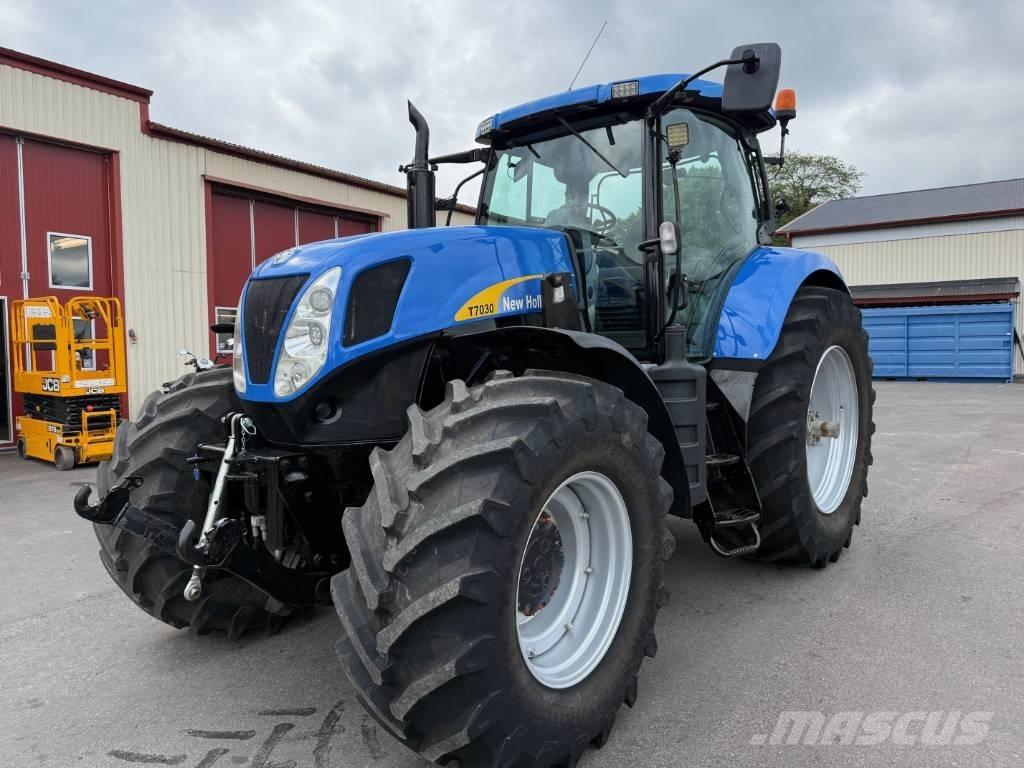 New Holland T7030 Tractores