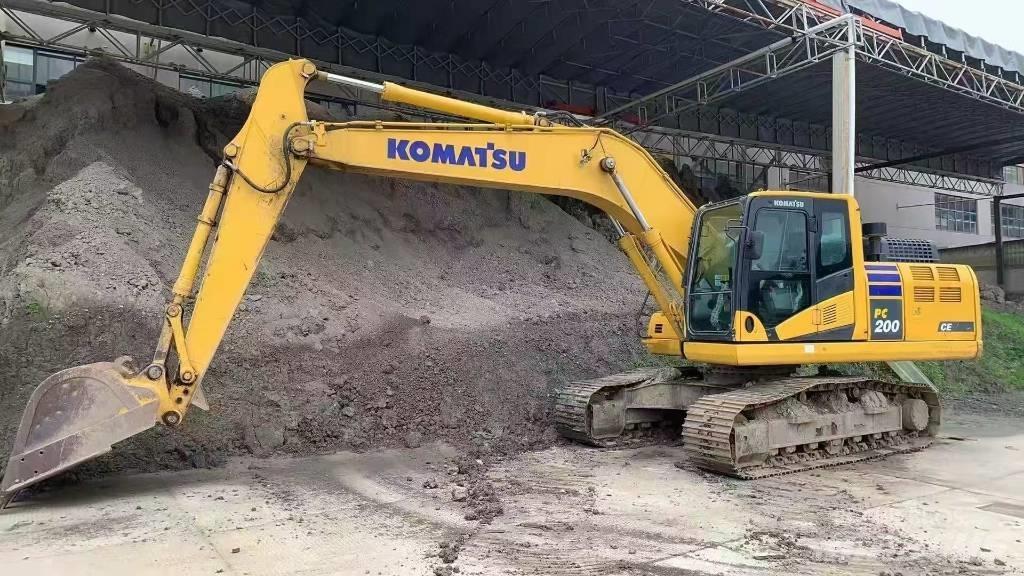 Komatsu PC 200-11 Excavadoras de cadenas