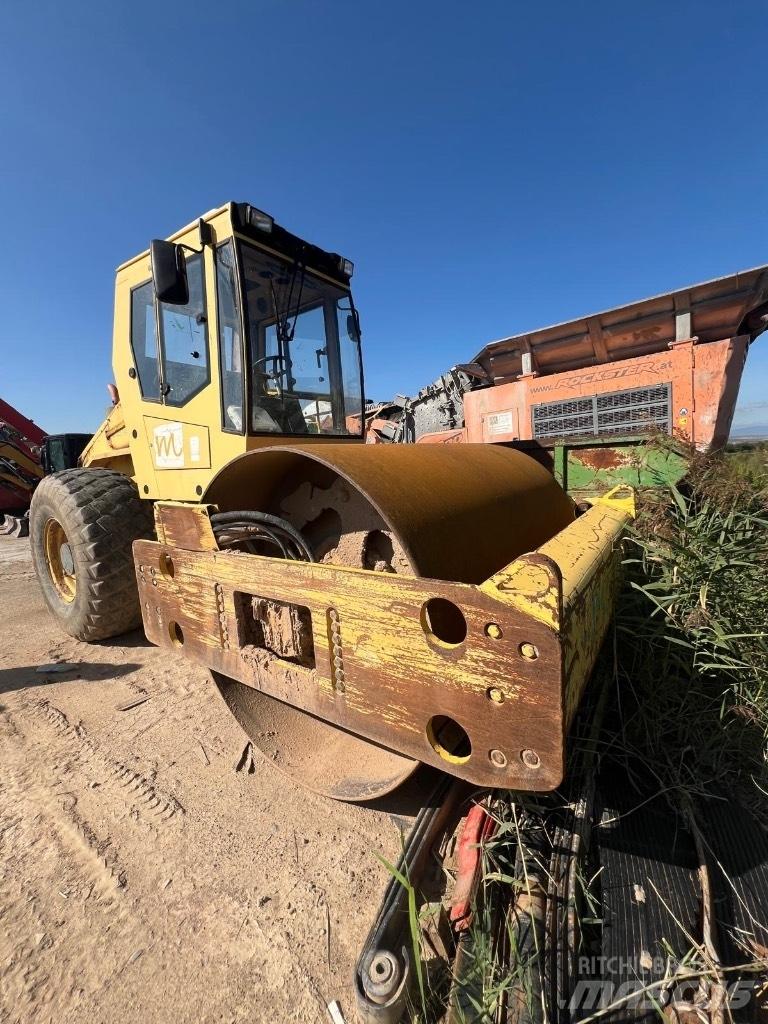 Bomag BW 211 D-3 Rodillos de un solo tambor