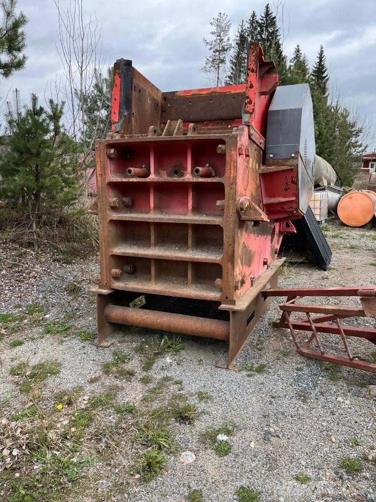 Sandvik C12 QJ340 Trituradoras