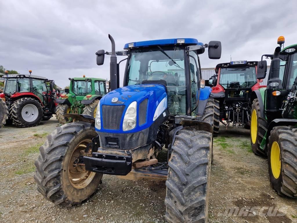 New Holland TSA 115 Tractores