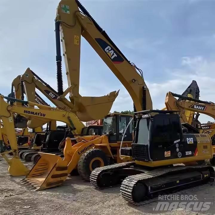 CAT CAT323D2L Excavadoras 7t - 12t