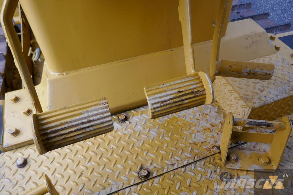 CAT D7G Ex-army Buldozer sobre oruga