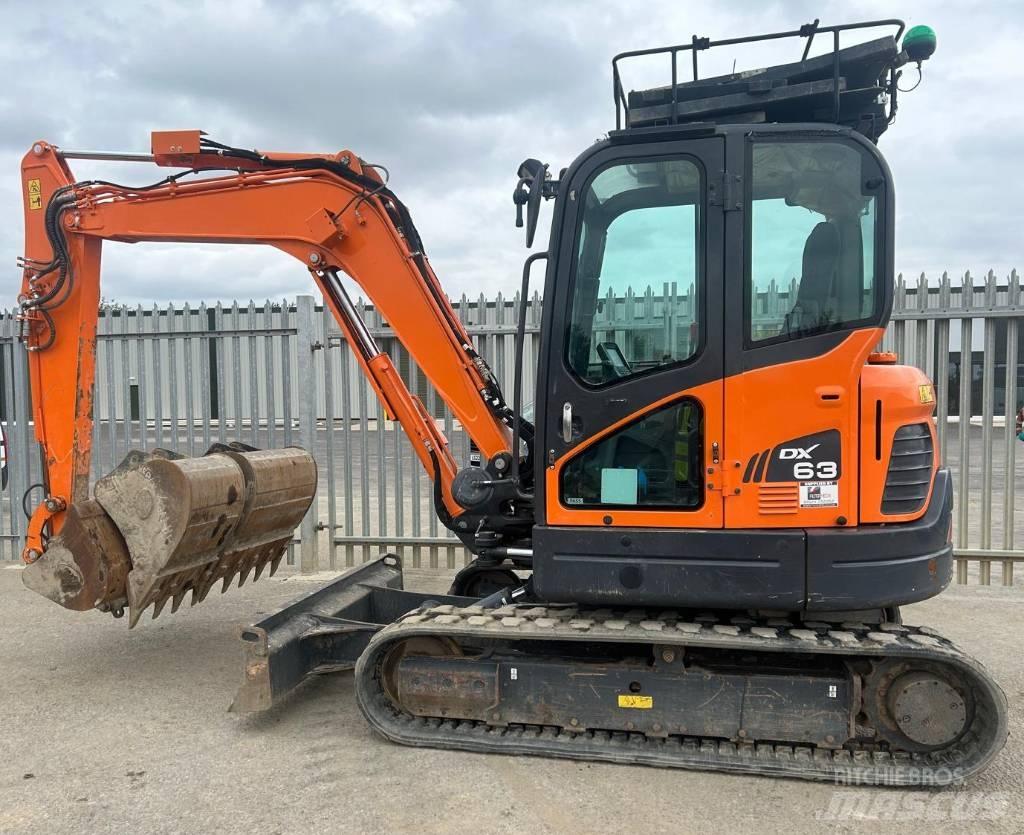 Doosan DX 63-3 Excavadoras de cadenas