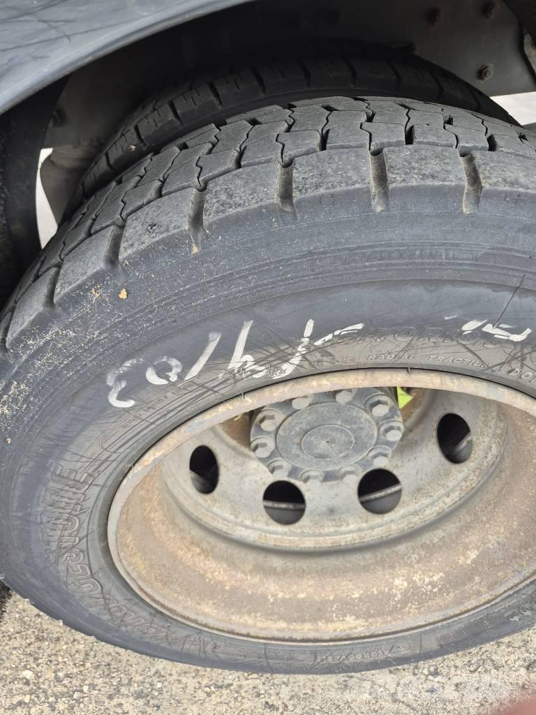 DAF LF 55.180 Camiones caja cerrada