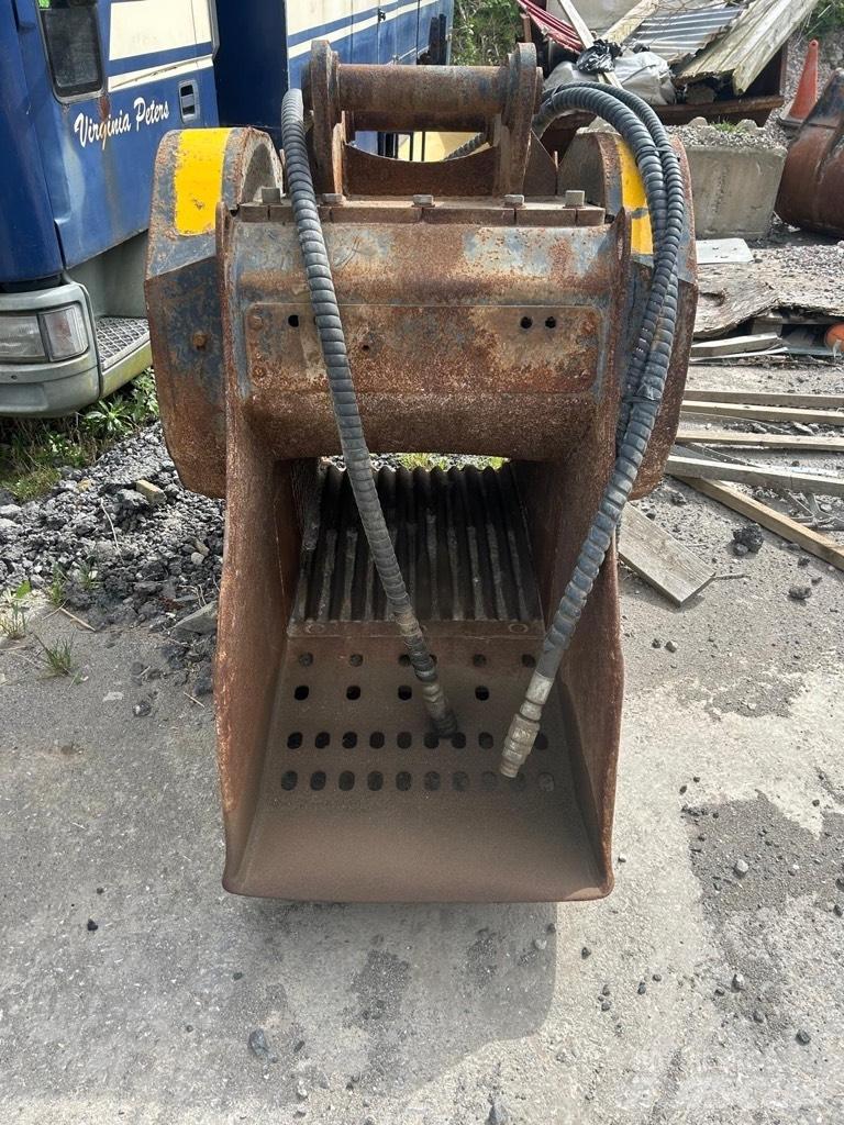 MB Crusher BF 60.1 Cubas tritutadora