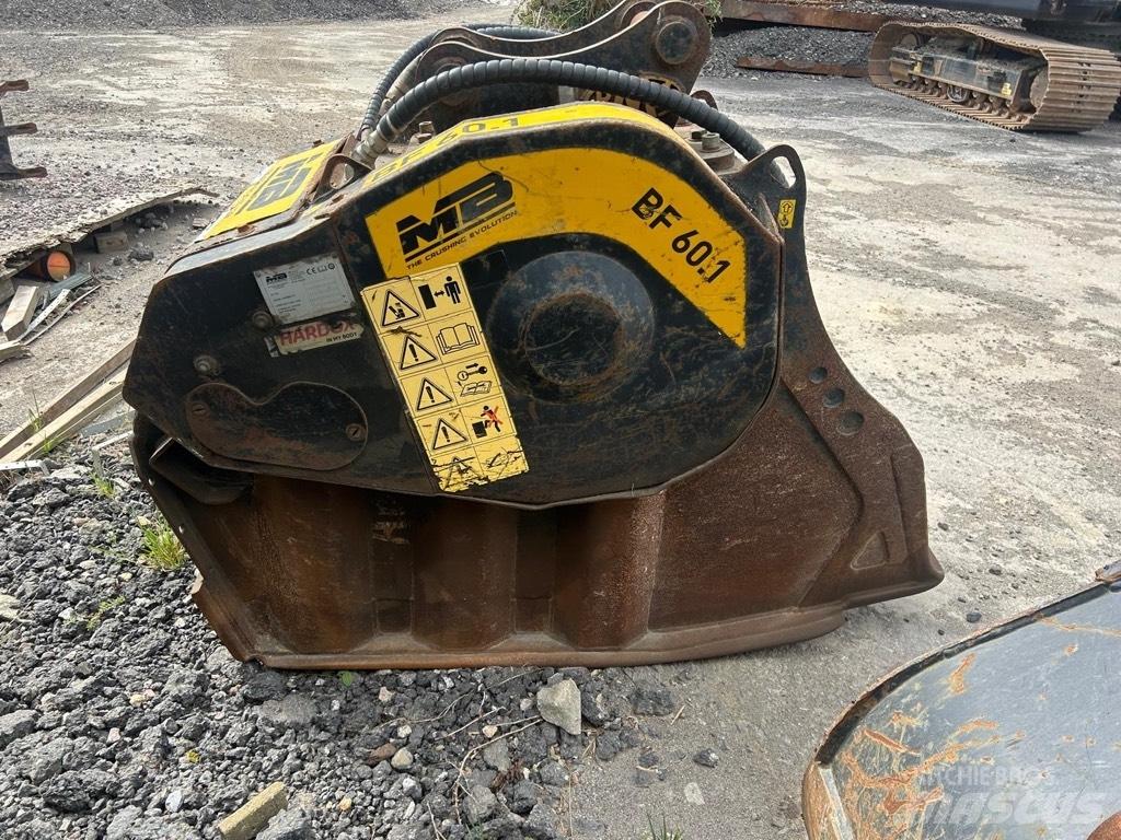 MB Crusher BF 60.1 Cubas tritutadora