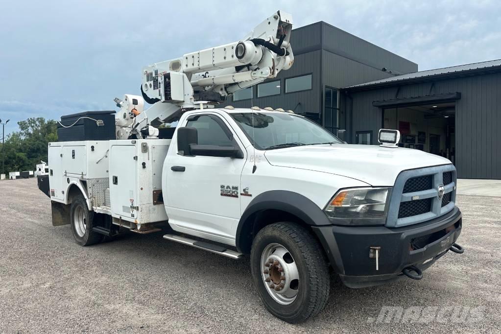 RAM 5500 TRADESMAN Plataformas sobre camión