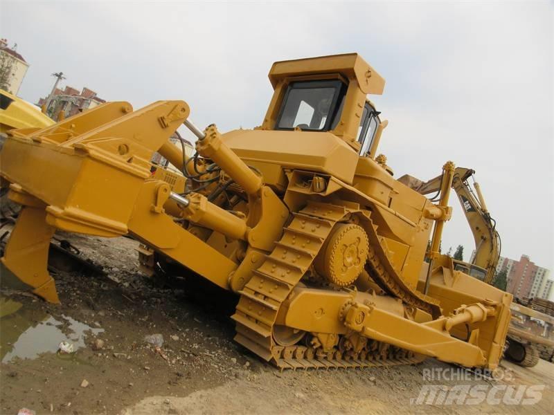 CAT D 10 Buldozer sobre oruga