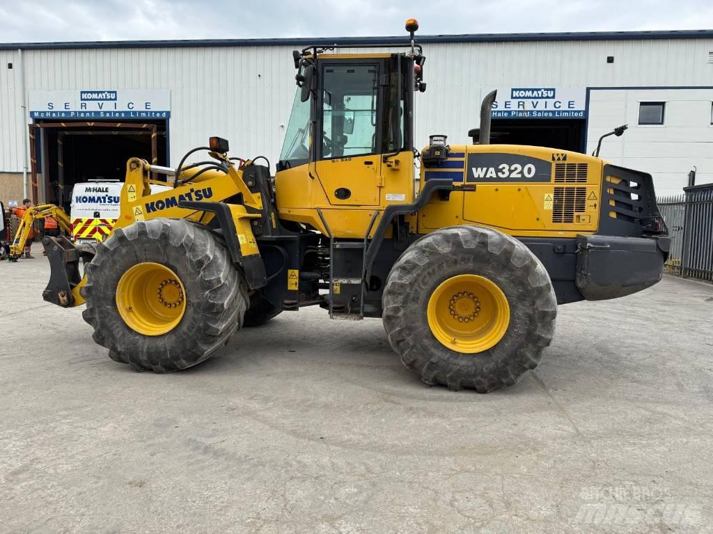 Komatsu WA320-5 Cargadoras sobre ruedas