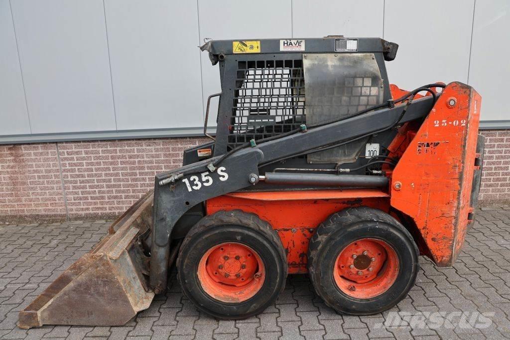 Thomas T135S Minicargadoras